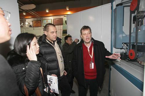 1-16062R126010-L.jpg
